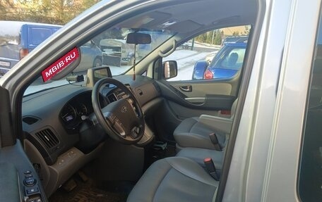 Hyundai Grand Starex Grand Starex I рестайлинг 2, 2017 год, 2 999 000 рублей, 6 фотография