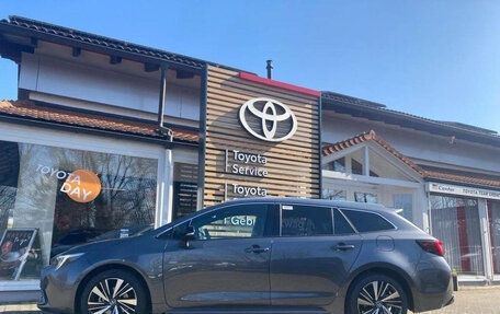 Toyota Corolla, 2025 год, 4 492 000 рублей, 3 фотография