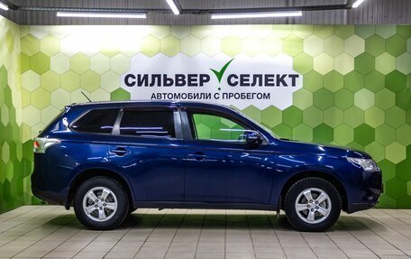 Mitsubishi Outlander III рестайлинг 3, 2013 год, 1 450 000 рублей, 8 фотография