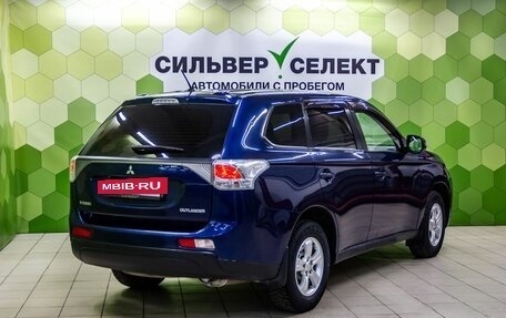Mitsubishi Outlander III рестайлинг 3, 2013 год, 1 450 000 рублей, 2 фотография