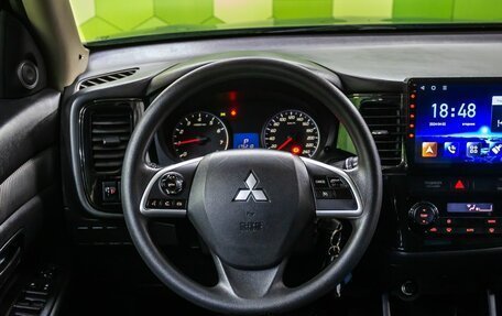 Mitsubishi Outlander III рестайлинг 3, 2013 год, 1 450 000 рублей, 13 фотография