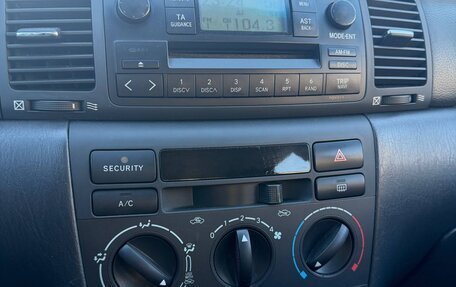 Toyota Corolla, 2003 год, 455 000 рублей, 24 фотография