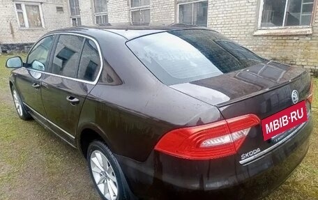 Skoda Superb III рестайлинг, 2013 год, 927 000 рублей, 2 фотография