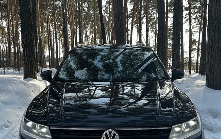 Volkswagen Tiguan II, 2017 год, 2 050 000 рублей, 3 фотография