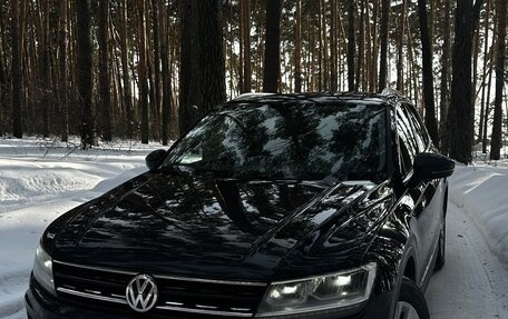 Volkswagen Tiguan II, 2017 год, 2 050 000 рублей, 5 фотография