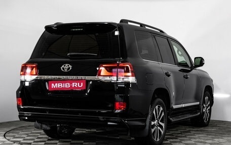 Toyota Land Cruiser 200, 2018 год, 5 399 000 рублей, 5 фотография