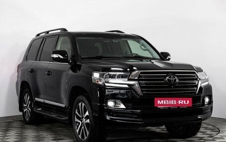 Toyota Land Cruiser 200, 2018 год, 5 399 000 рублей, 3 фотография