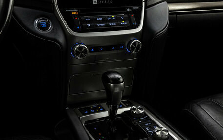 Toyota Land Cruiser 200, 2018 год, 5 399 000 рублей, 12 фотография