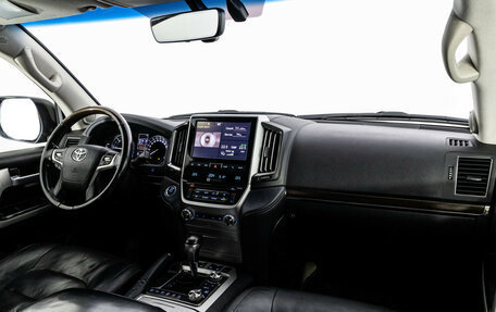 Toyota Land Cruiser 200, 2018 год, 5 399 000 рублей, 9 фотография