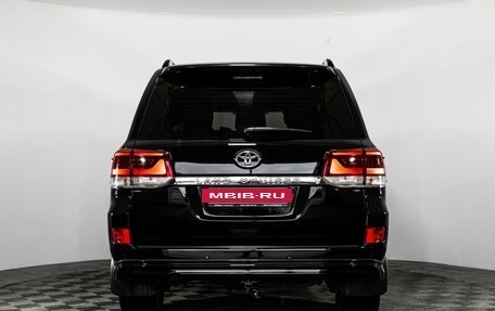 Toyota Land Cruiser 200, 2018 год, 5 399 000 рублей, 6 фотография
