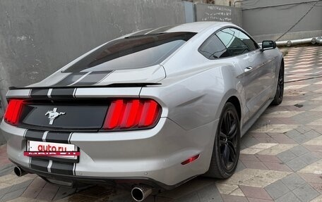 Ford Mustang VI рестайлинг, 2016 год, 1 850 000 рублей, 2 фотография