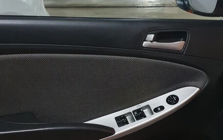 Hyundai Solaris II рестайлинг, 2012 год, 570 000 рублей, 6 фотография