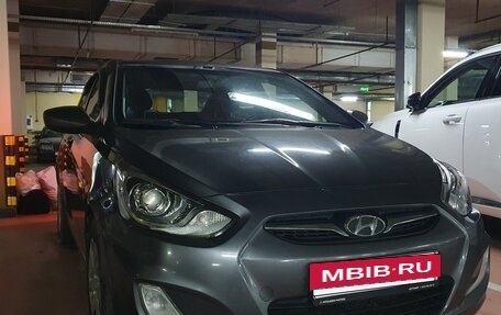 Hyundai Solaris II рестайлинг, 2012 год, 570 000 рублей, 4 фотография