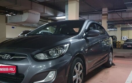 Hyundai Solaris II рестайлинг, 2012 год, 570 000 рублей, 2 фотография