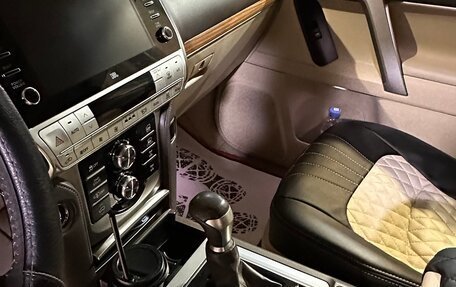 Toyota Land Cruiser Prado 150 рестайлинг 2, 2020 год, 8 800 000 рублей, 5 фотография