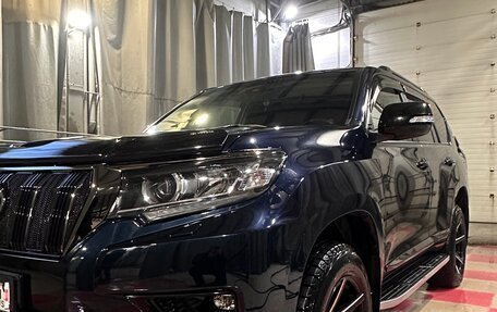 Toyota Land Cruiser Prado 150 рестайлинг 2, 2020 год, 8 800 000 рублей, 2 фотография