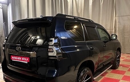 Toyota Land Cruiser Prado 150 рестайлинг 2, 2020 год, 8 800 000 рублей, 8 фотография