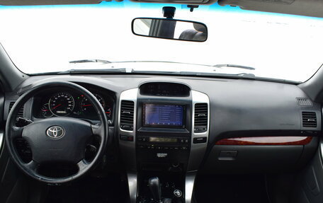 Toyota Land Cruiser Prado 120 рестайлинг, 2004 год, 1 747 000 рублей, 13 фотография