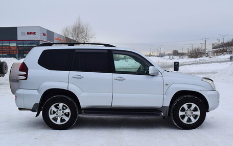 Toyota Land Cruiser Prado 120 рестайлинг, 2004 год, 1 747 000 рублей, 7 фотография