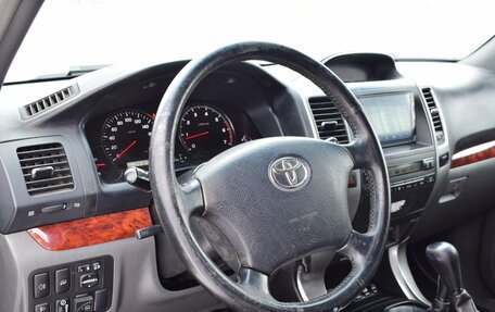 Toyota Land Cruiser Prado 120 рестайлинг, 2004 год, 1 747 000 рублей, 12 фотография