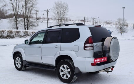 Toyota Land Cruiser Prado 120 рестайлинг, 2004 год, 1 747 000 рублей, 6 фотография