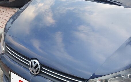 Volkswagen Polo VI (EU Market), 2012 год, 700 000 рублей, 2 фотография