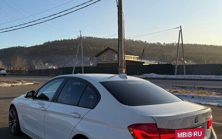 BMW 3 серия, 2018 год, 1 900 000 рублей, 3 фотография