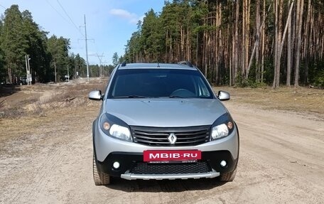 Renault Sandero I, 2013 год, 650 000 рублей, 3 фотография