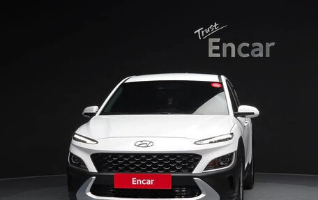 Hyundai Kona I, 2022 год, 1 781 000 рублей, 2 фотография