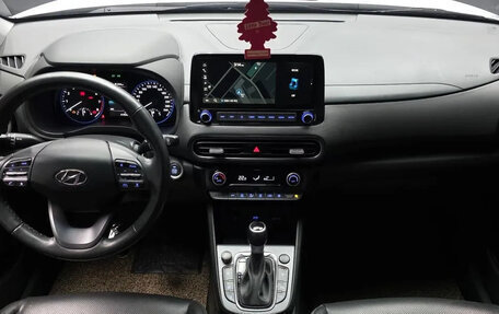 Hyundai Kona I, 2022 год, 1 781 000 рублей, 5 фотография