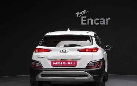 Hyundai Kona I, 2022 год, 1 781 000 рублей, 4 фотография