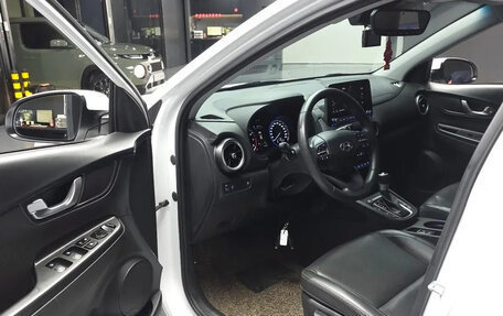 Hyundai Kona I, 2022 год, 1 781 000 рублей, 6 фотография