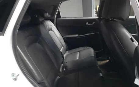 Hyundai Kona I, 2022 год, 1 781 000 рублей, 7 фотография
