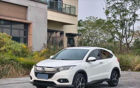 Honda Vezel, 2021 год, 1 365 000 рублей, 1 фотография