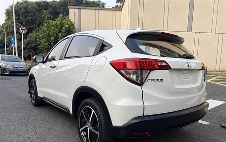 Honda Vezel, 2021 год, 1 280 000 рублей, 4 фотография