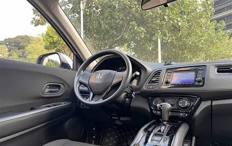 Honda Vezel, 2021 год, 1 280 000 рублей, 7 фотография