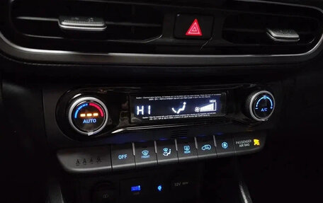 Hyundai Kona I, 2022 год, 1 550 000 рублей, 9 фотография