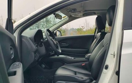 Honda Vezel, 2021 год, 1 365 000 рублей, 5 фотография