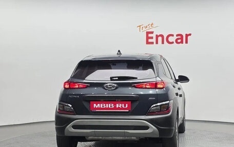 Hyundai Kona I, 2022 год, 2 381 000 рублей, 4 фотография