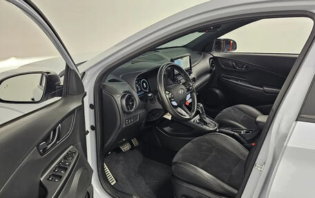 Hyundai Kona I, 2022 год, 2 381 000 рублей, 6 фотография