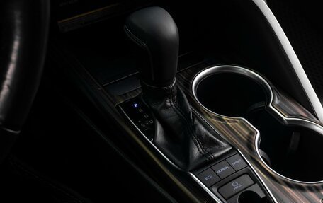 Toyota Camry, 2018 год, 3 021 000 рублей, 16 фотография