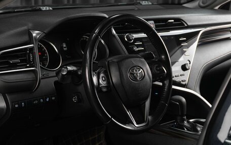 Toyota Camry, 2018 год, 3 021 000 рублей, 22 фотография