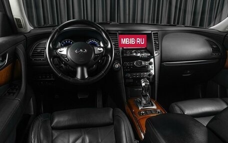 Infiniti QX70, 2015 год, 2 989 000 рублей, 9 фотография