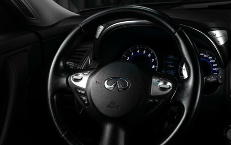 Infiniti QX70, 2015 год, 2 989 000 рублей, 28 фотография