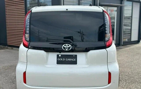 Toyota Sienta, 2022 год, 1 085 027 рублей, 8 фотография