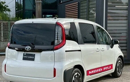 Toyota Sienta, 2022 год, 1 085 027 рублей, 7 фотография