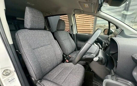 Toyota Sienta, 2022 год, 1 085 027 рублей, 15 фотография