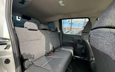 Toyota Sienta, 2022 год, 1 085 027 рублей, 28 фотография