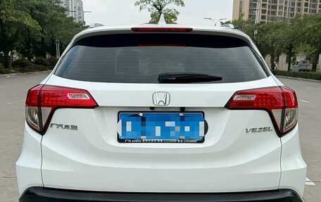 Honda Vezel, 2021 год, 1 290 000 рублей, 5 фотография