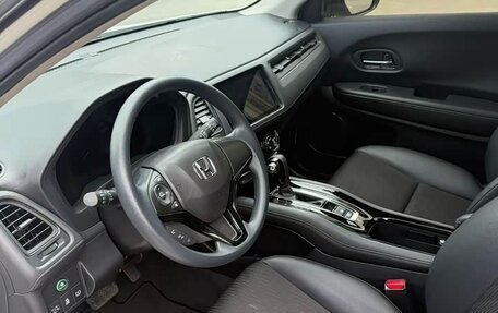 Honda Vezel, 2021 год, 1 290 000 рублей, 6 фотография